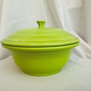 FIESTA LTD CHARTREUSE COVERED CASSEROLE 1997 Original